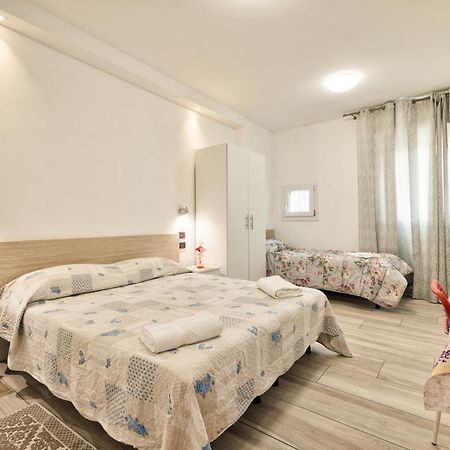 Venice Pink House Hotel Marghera Bagian luar foto