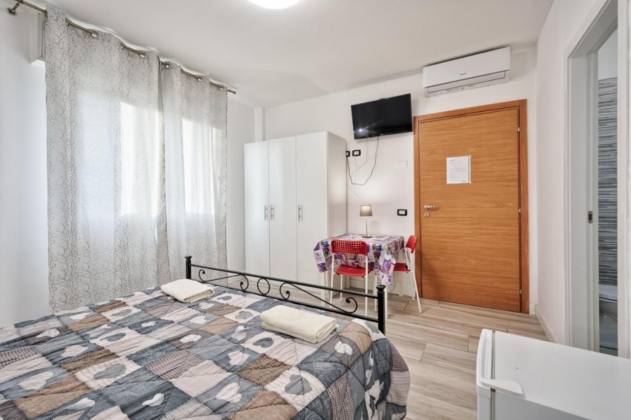 Venice Pink House Hotel Marghera Bagian luar foto
