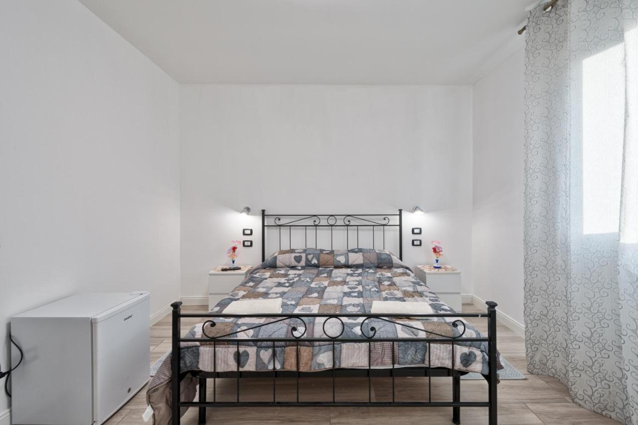 Venice Pink House Hotel Marghera Bagian luar foto