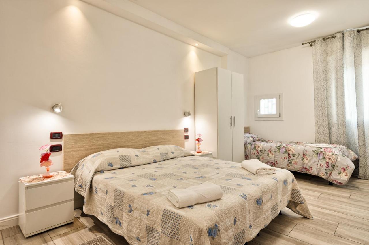 Venice Pink House Hotel Marghera Bagian luar foto