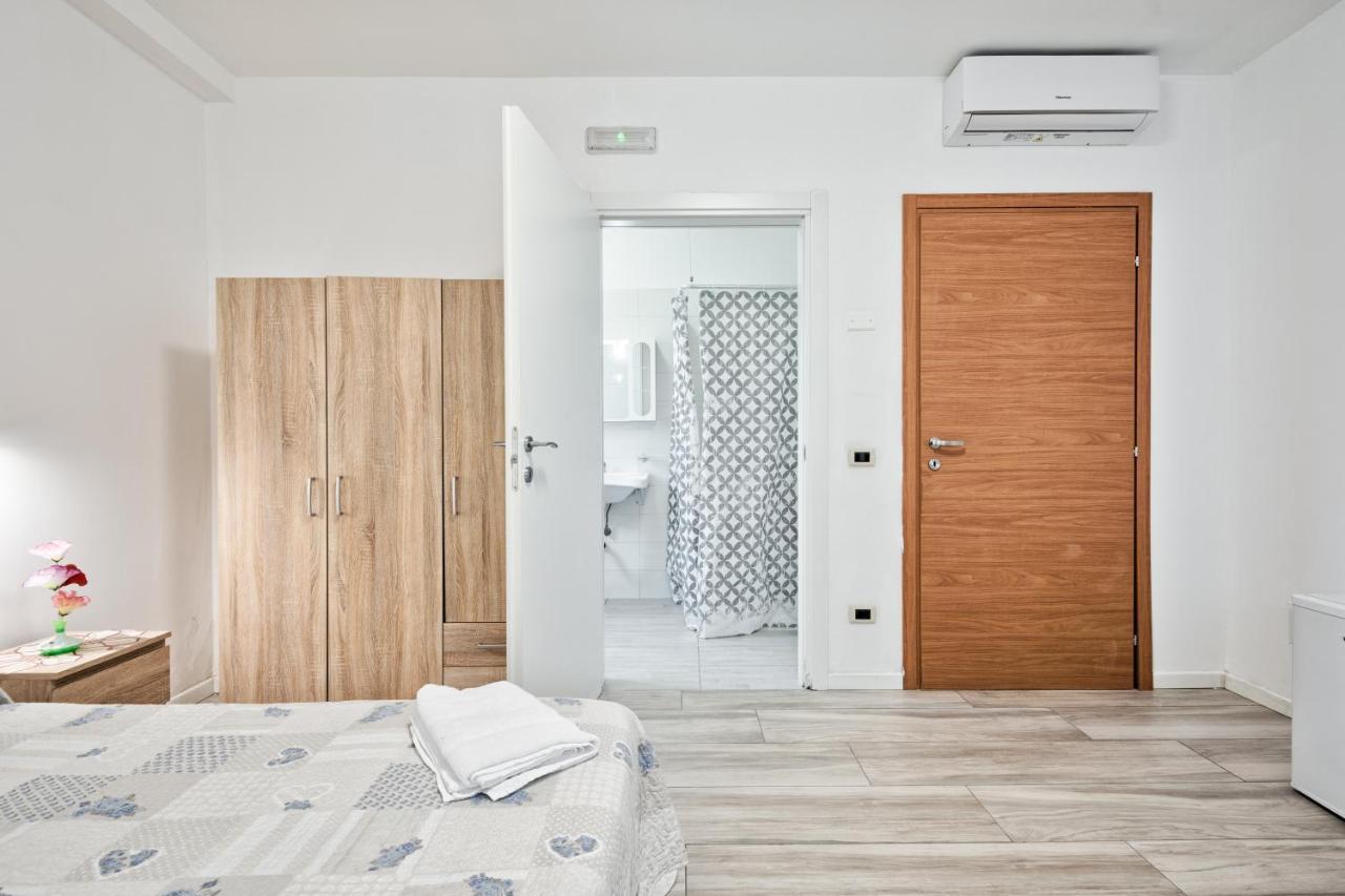 Venice Pink House Hotel Marghera Bagian luar foto