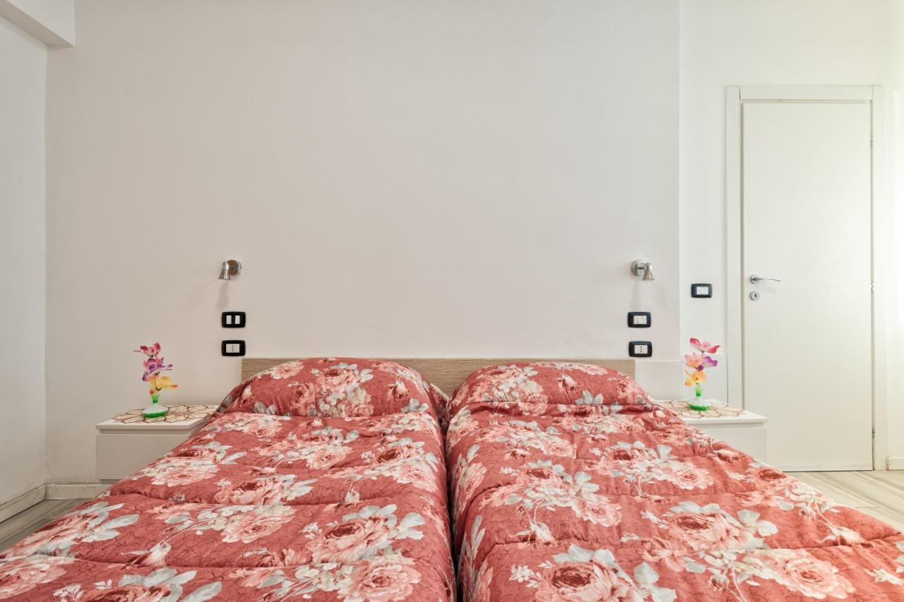 Venice Pink House Hotel Marghera Bagian luar foto