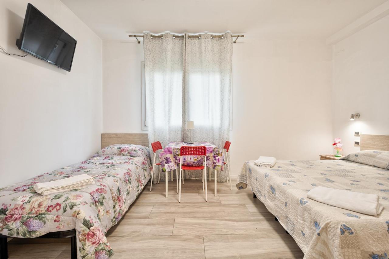 Venice Pink House Hotel Marghera Bagian luar foto