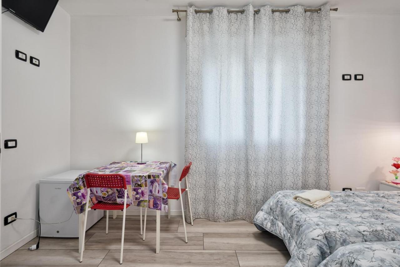 Venice Pink House Hotel Marghera Bagian luar foto